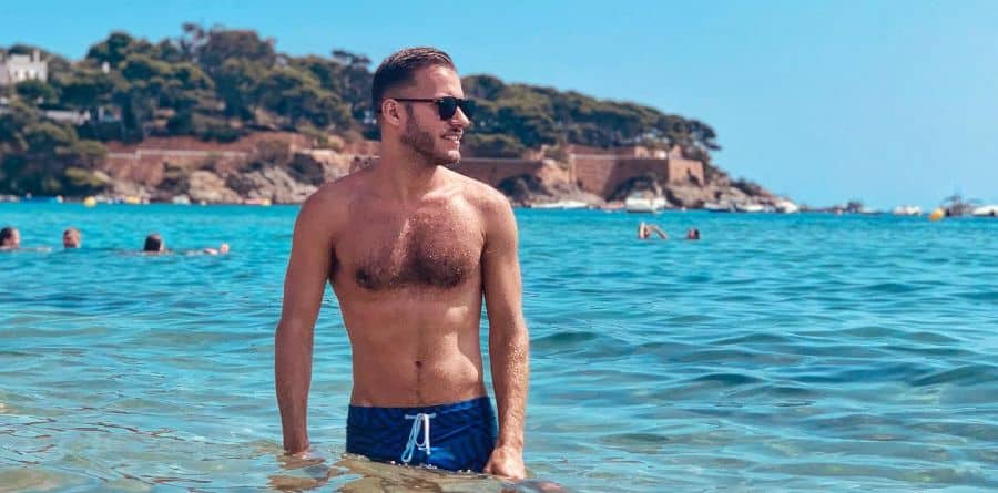 Andrew Nelson in the sea | Travel micro-influencers