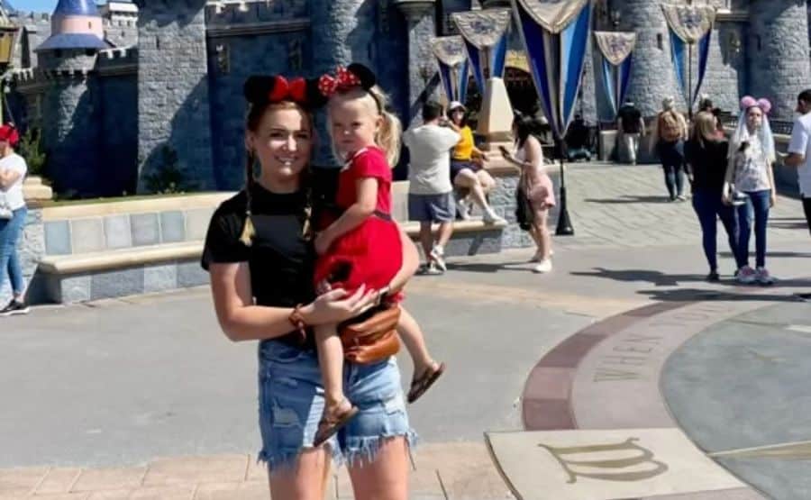 Salty Flights with daughter in Disneyland | Travel micro-influencers