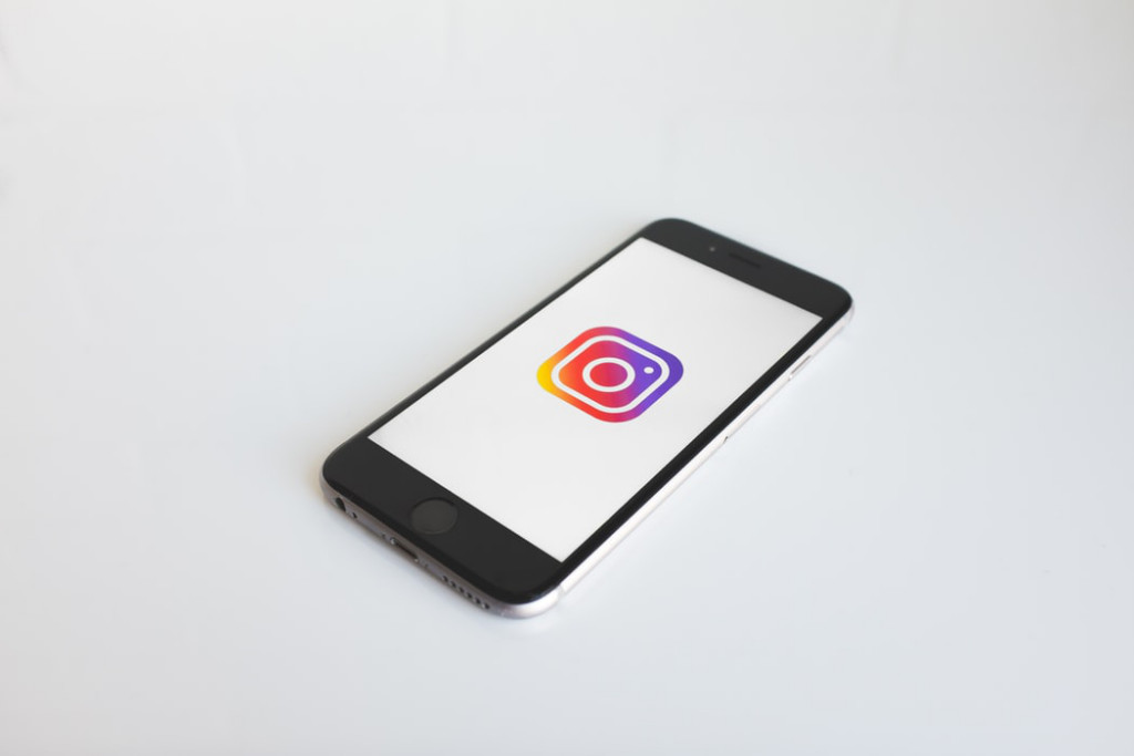 Instagram loading screen on mobile