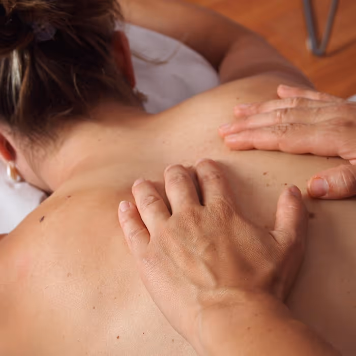 Masaje de espalda revive one