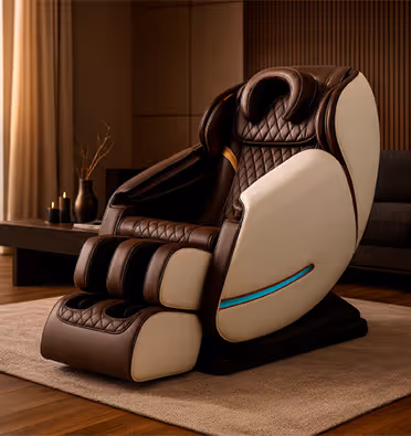 Sillón de masaje marrón y beige con diseño ergonómico en una sala de estar moderna.