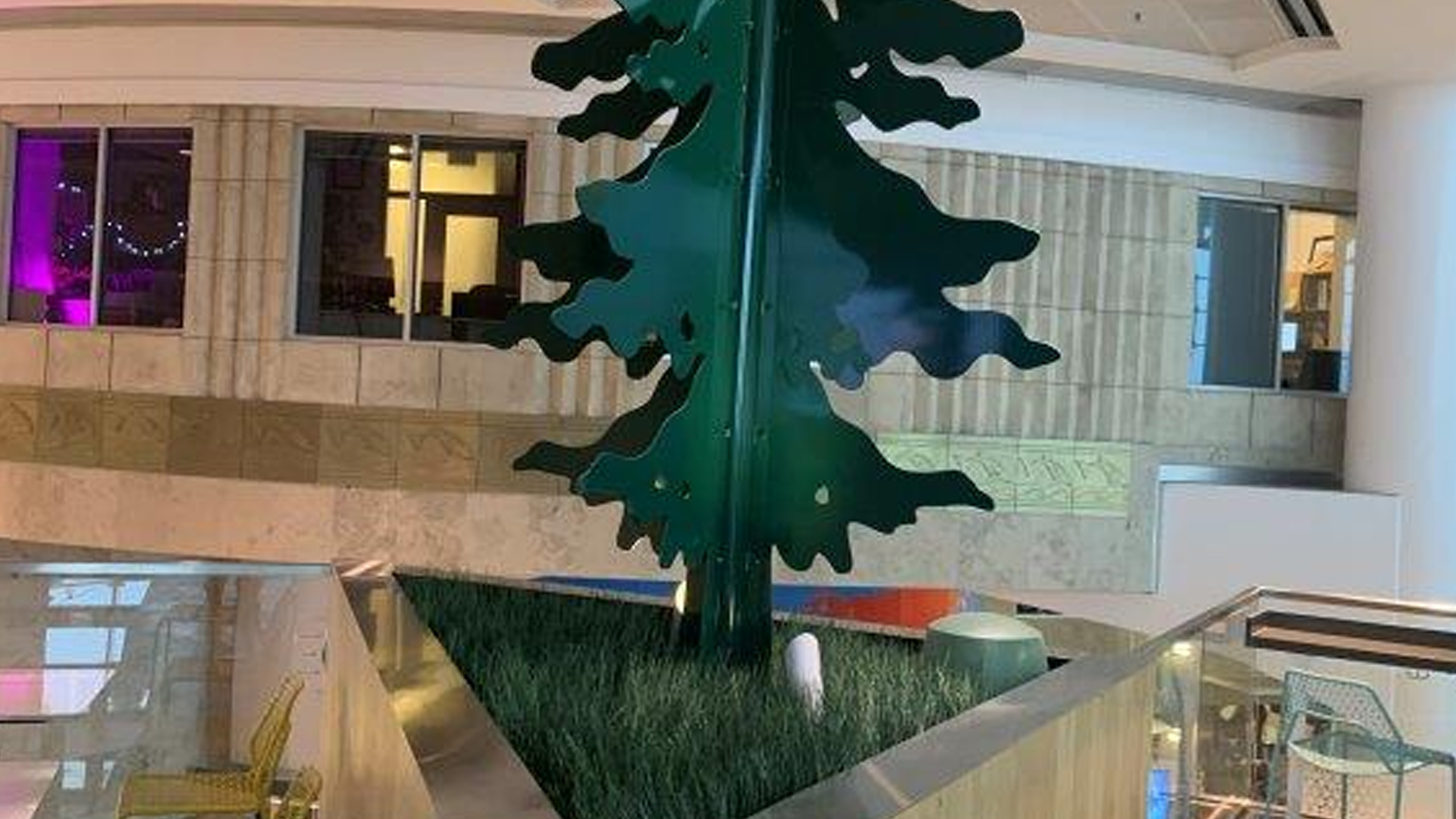 dining area in seatac airport fabricated and installed by burke gibson llc