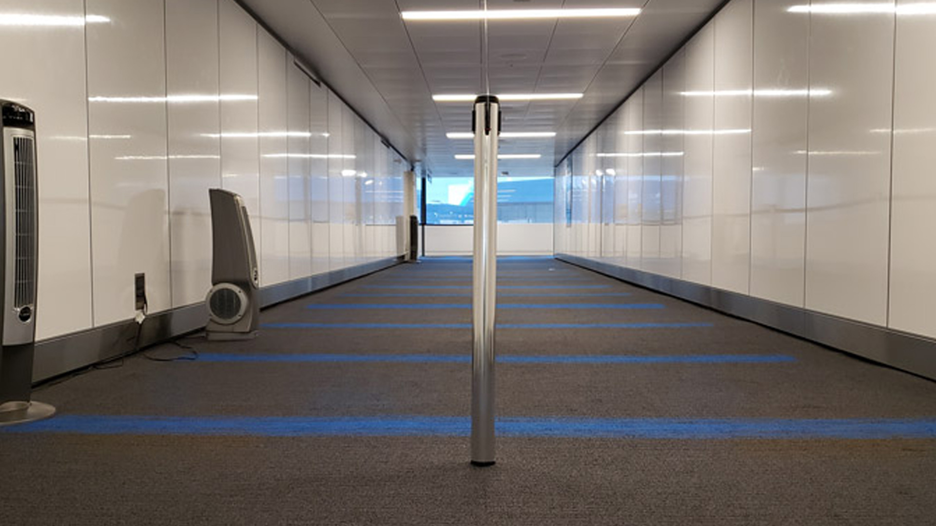wall panels in seatac airport fabricated and installed by burke gibson llc