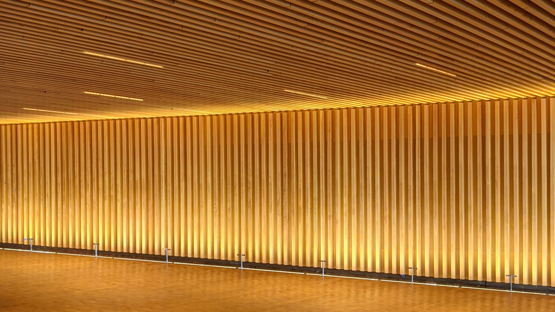 wall panels in seatac airport fabricated and installed by burke gibson llc