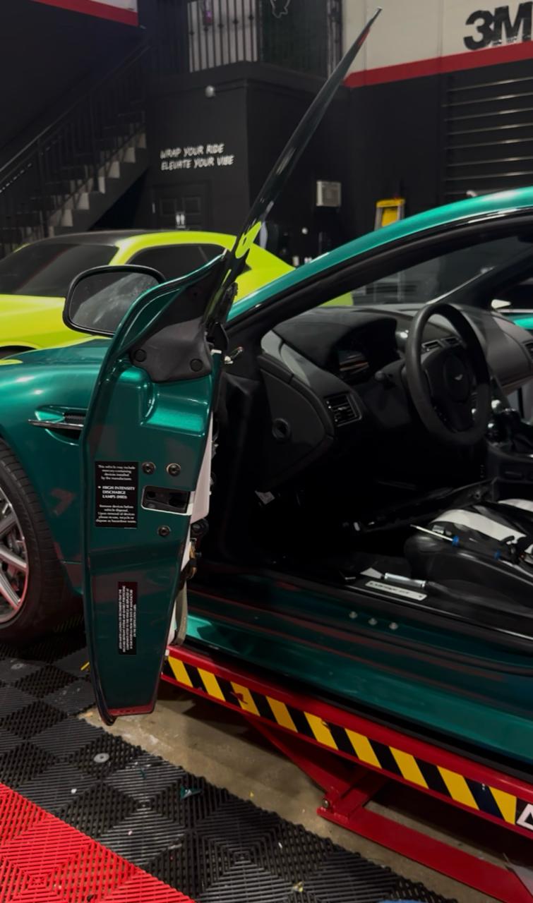 Hyundai Santa Cruz color-shift wrap at Wrap Me USA Miami