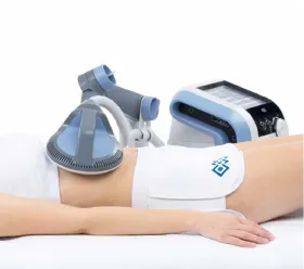 BTL Super Inductive System med tre elektromagnetiska terapiapplikatorer presenterade på en hand (elektromagnetisk terapi).