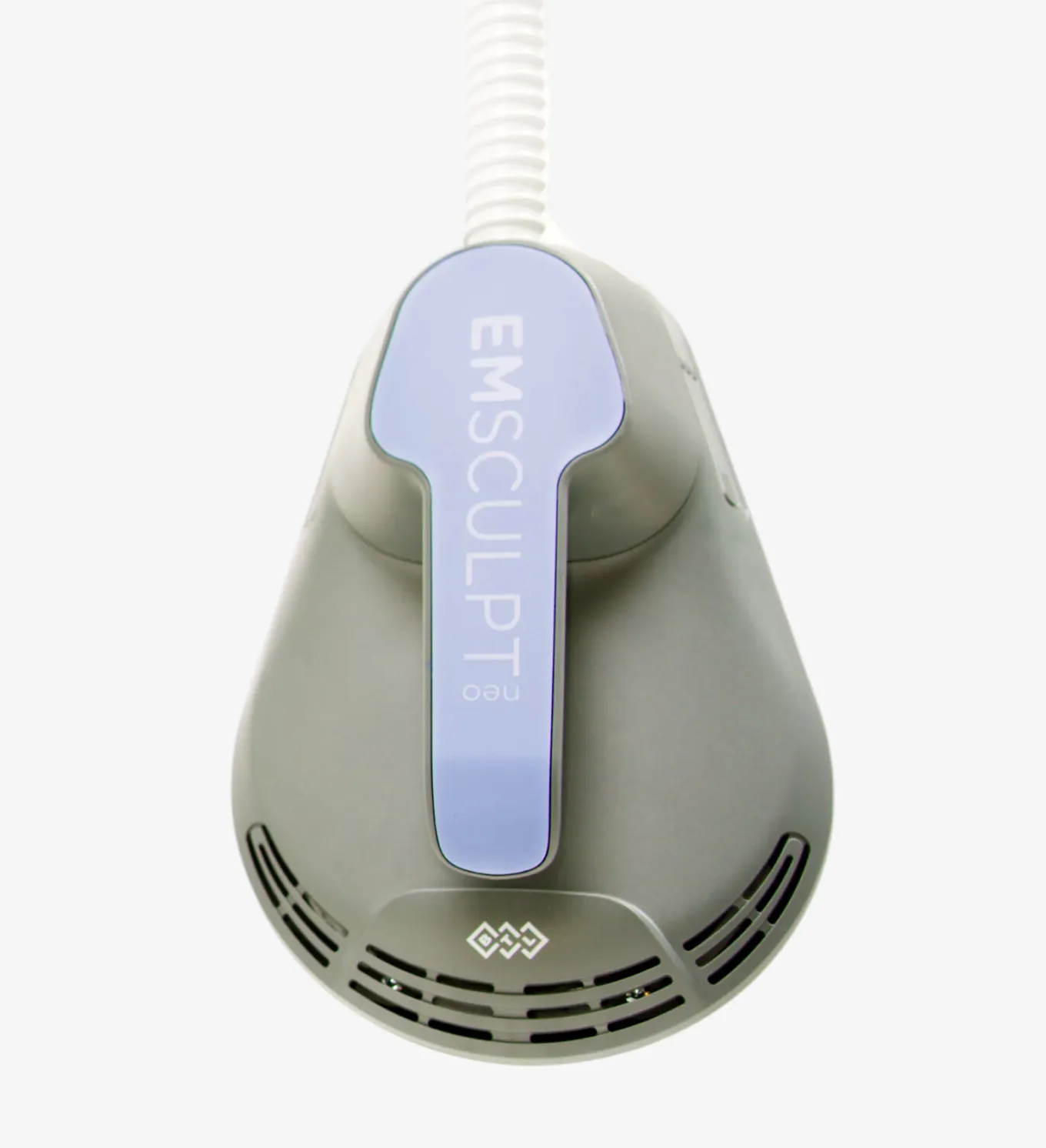 BTL EMSCULPT NEO-applikator med blå markering för kroppsformning, visad från ovanifrån med slang inkopplad.