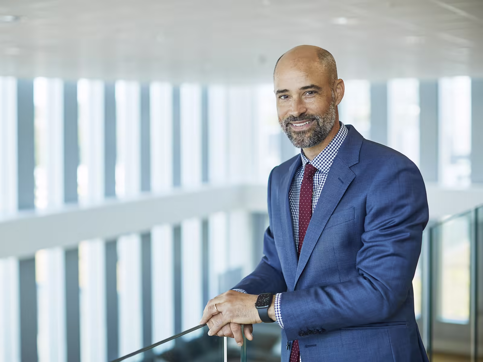 Portrait of Stephen Bull, Executive Vice President for strategy, portfolio and sustainability at Aker Solutions
