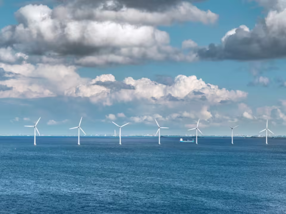 Visual showing an offshore wind farm for Aegir Insights' spotlight on how the Baltic energy independence vision changes amber light to green for offshore wind