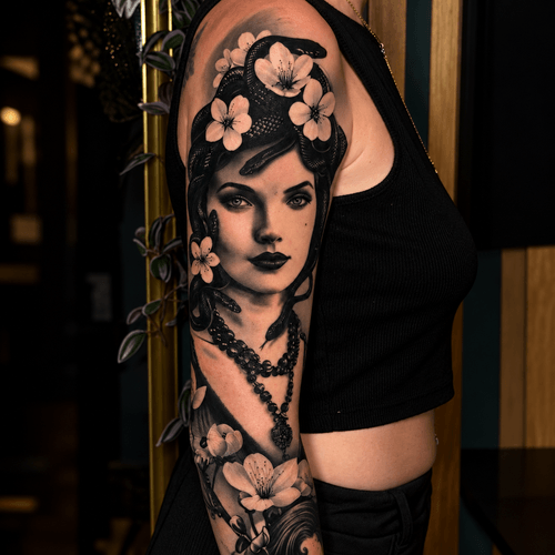 Tatouage de Méduse — vue principale
