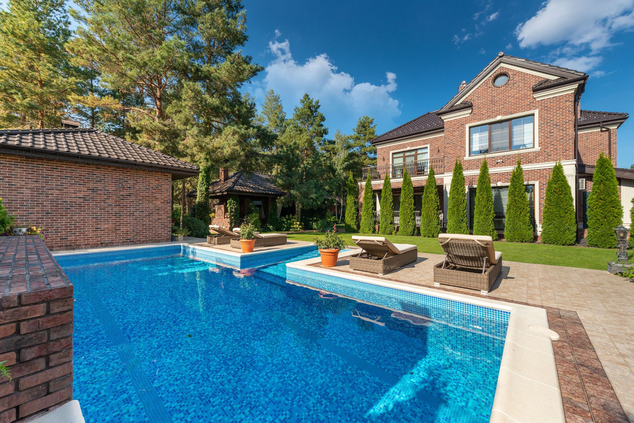 best pool builder Windsor Ontario