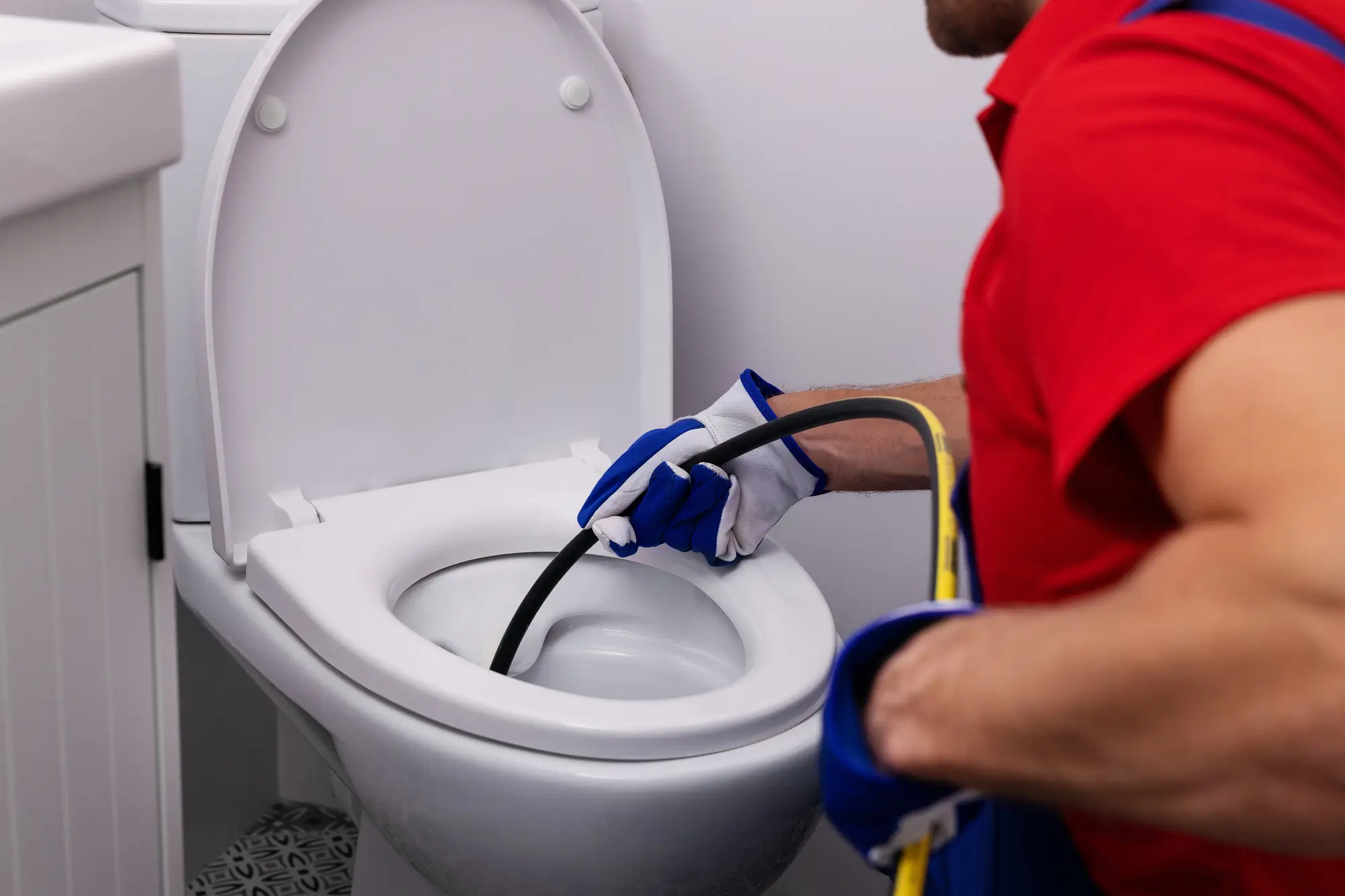 Toilet Drain Unclogging with Hydro-Jetting in Glendale CA
