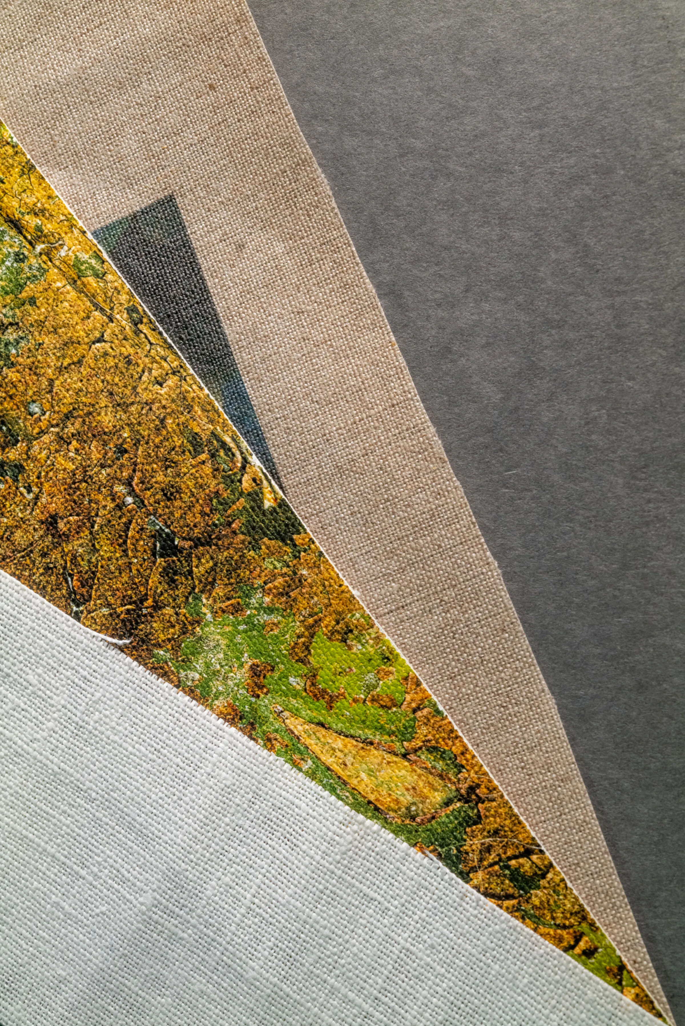 Archival canvas and linen substrates for painting reproduction