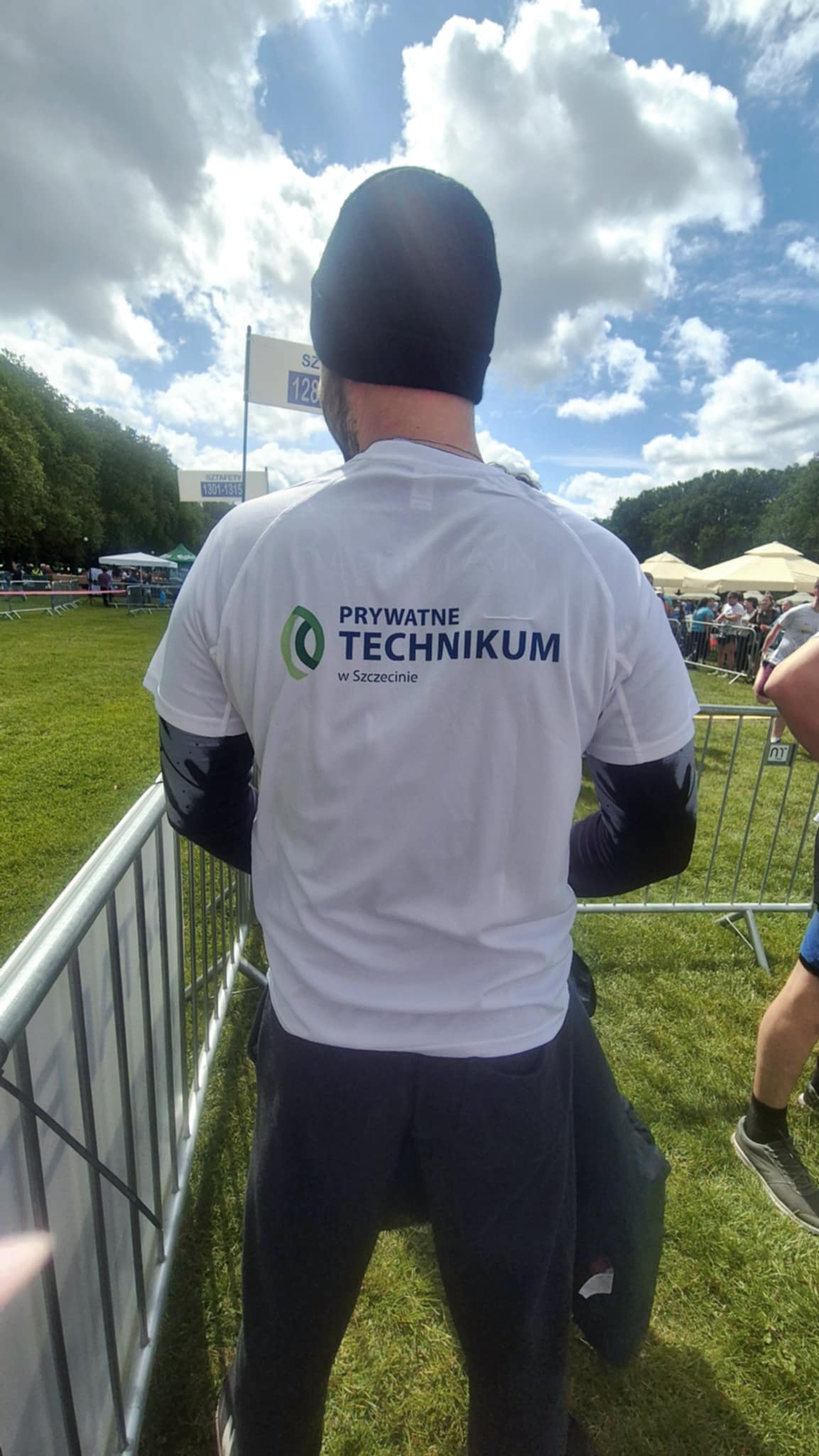 Nauczyciele Prywatnego Technikum w Szczecinie podczas biegu sztafetowego Swanson Business Race