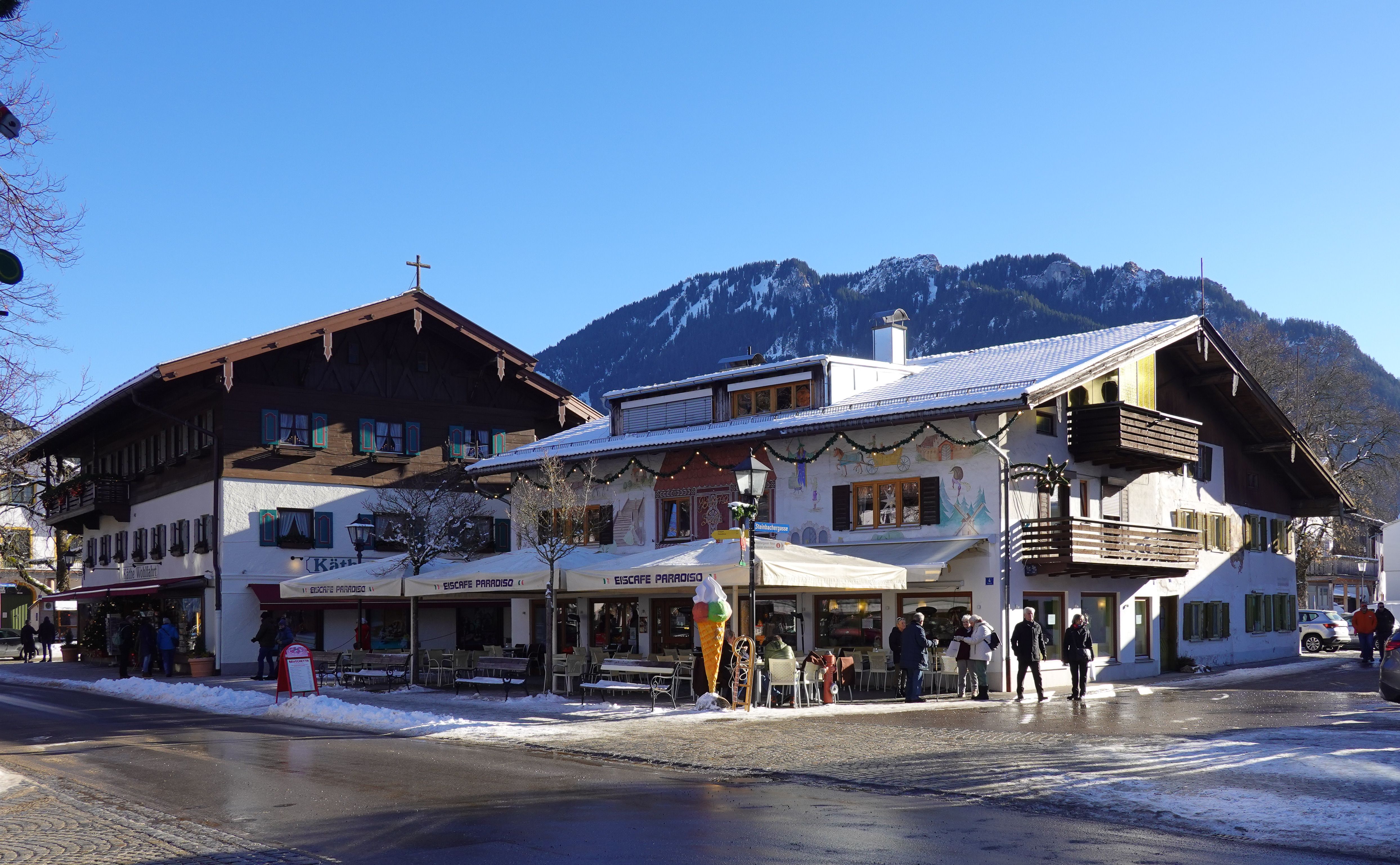 Fine Dining, Shopping & Cultural Experiences
