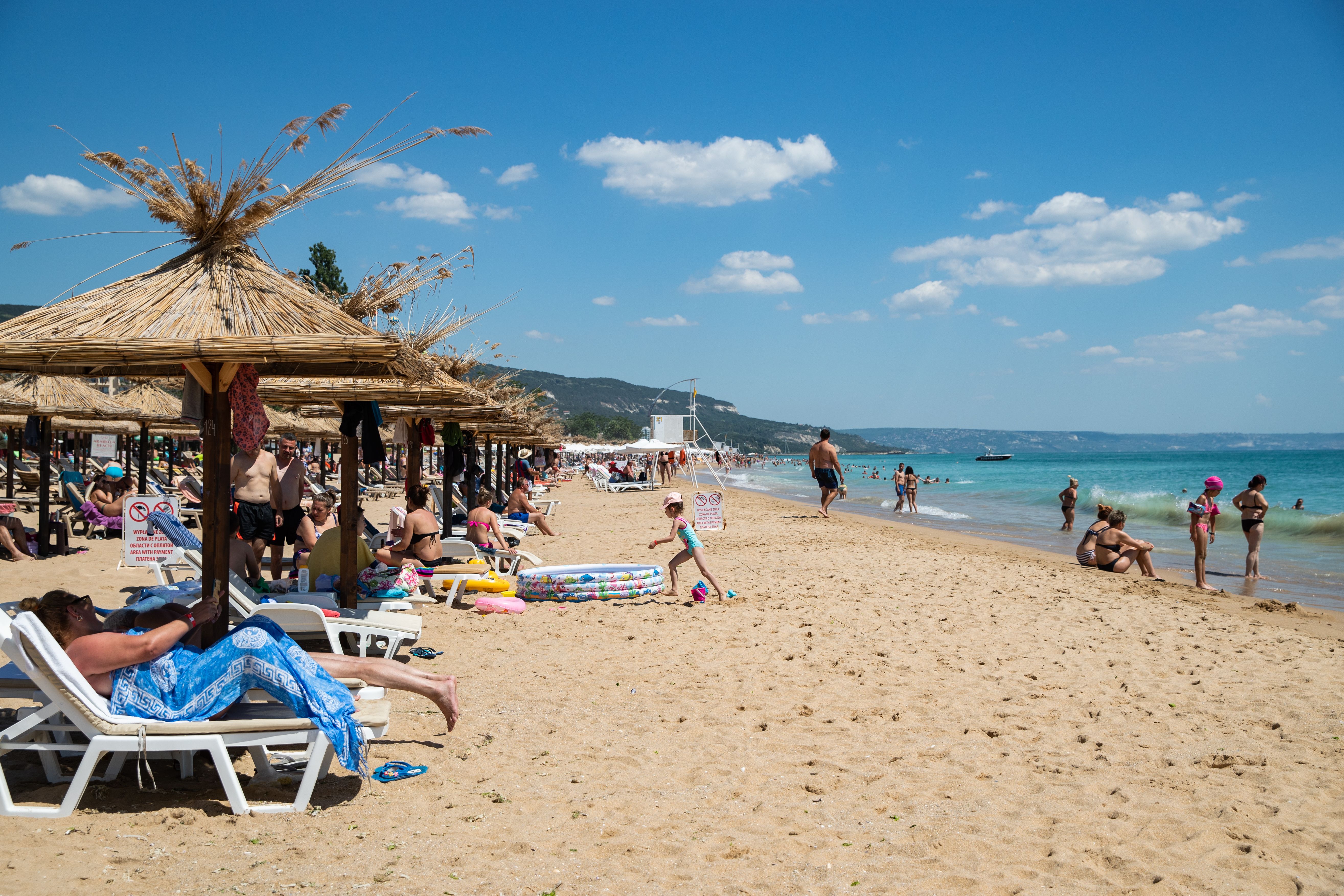 Beach Clubs, Fine Dining & Nightlife