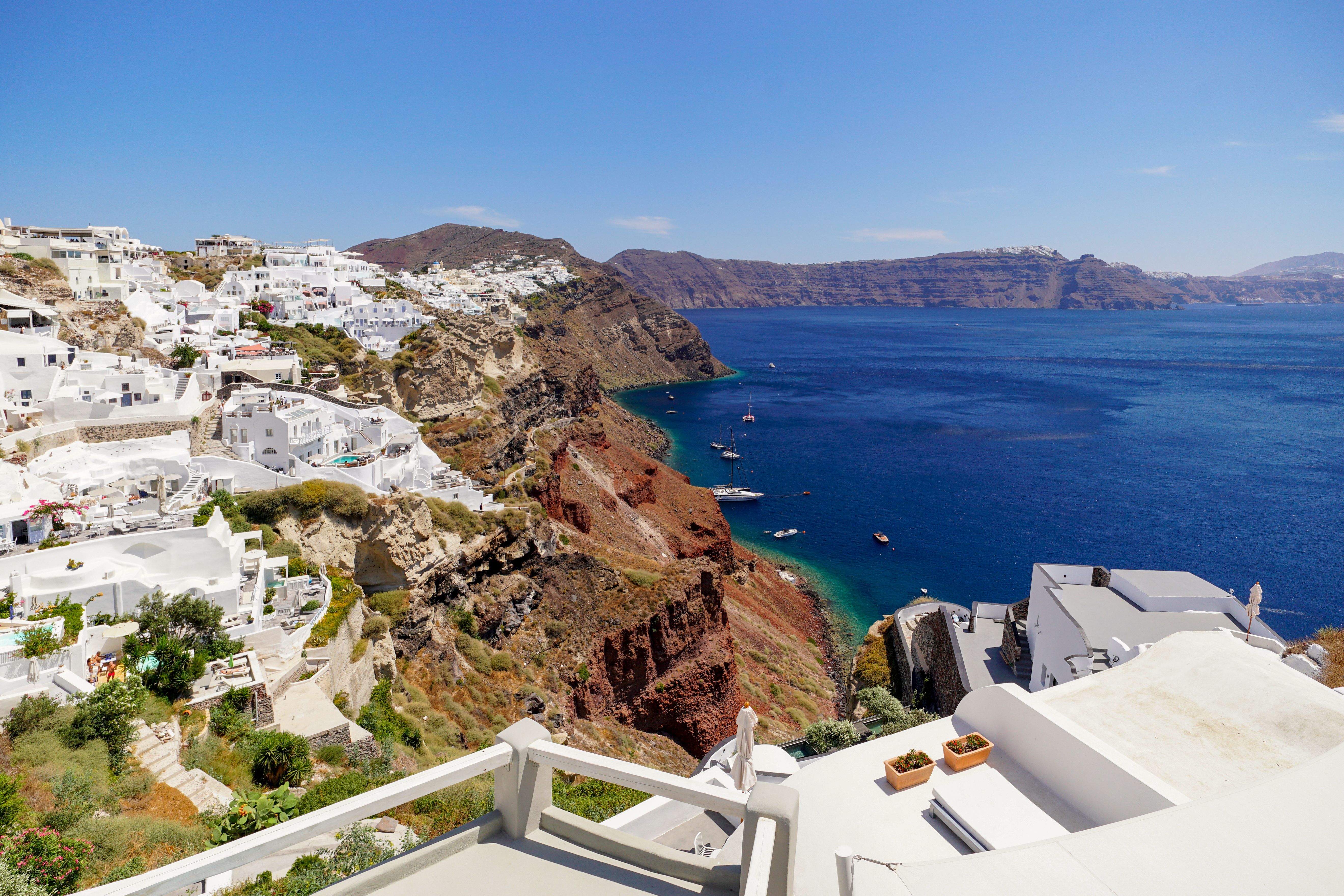 Discover Luxury Santorini