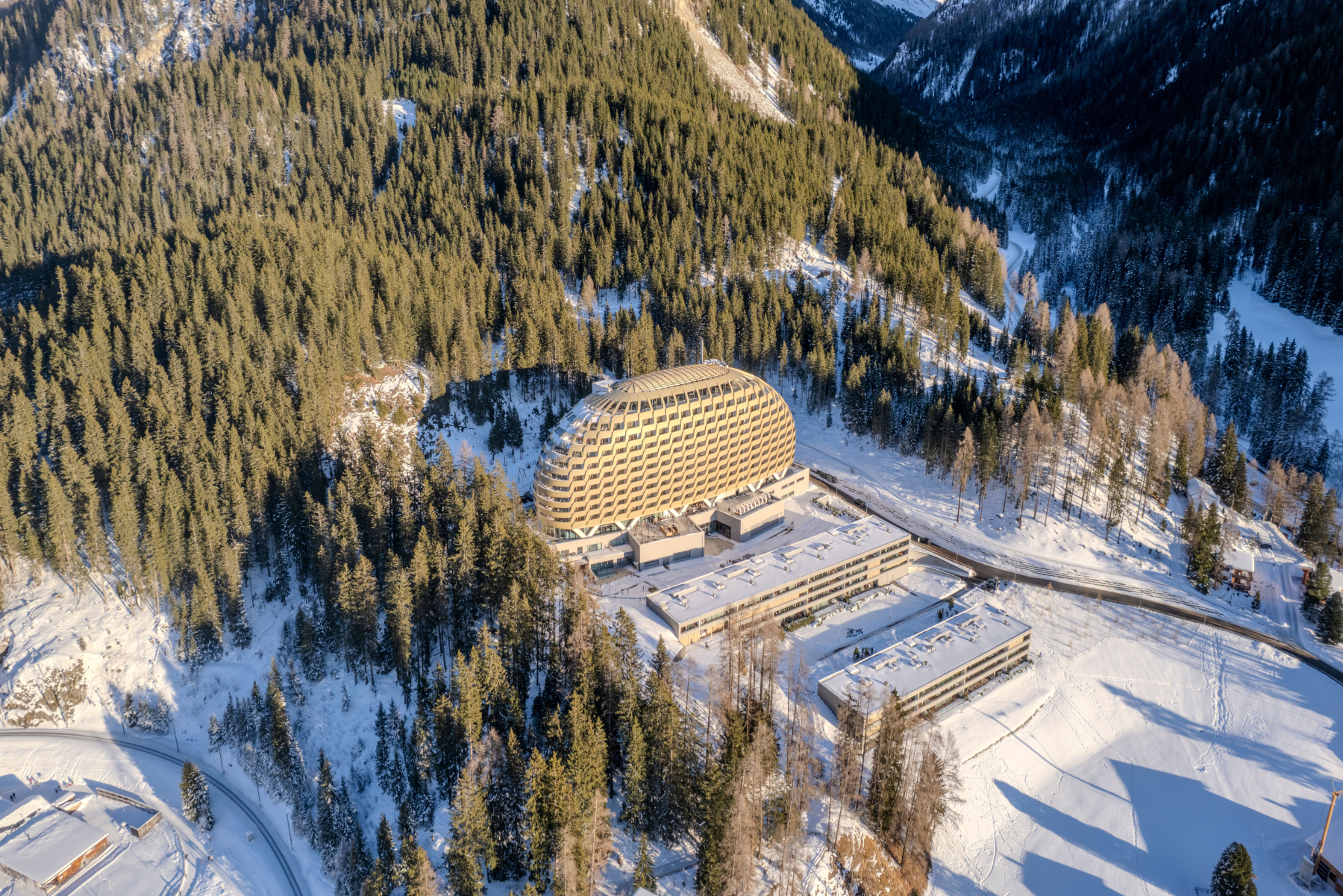 Luxury Alpine Hotels & Mountain Retreats