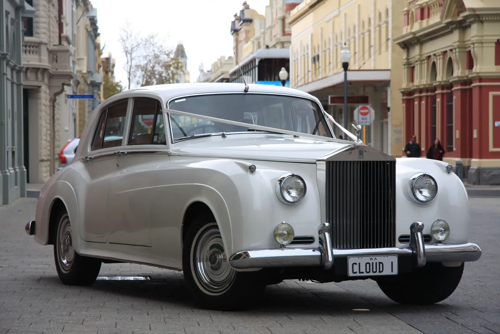 White Rolls-Royce Silver Cloud wedding car on a heritage Perth street