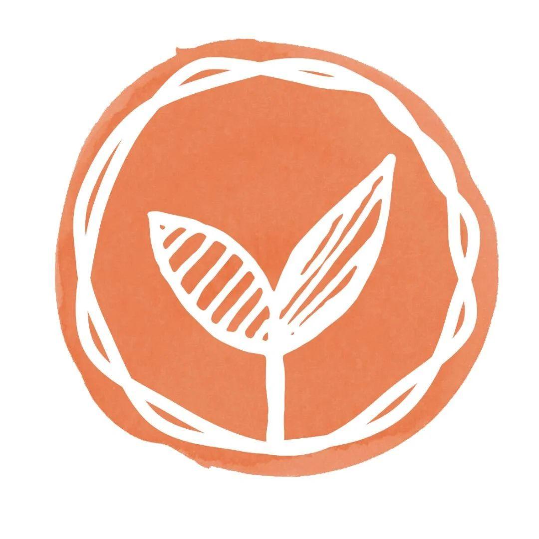Crunchmoms logo with abstract shapes above the lowercase word crunchmoms.