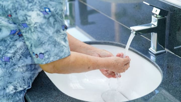 Coronavirus: Keeping Yourself and Aging Loved Ones Safe