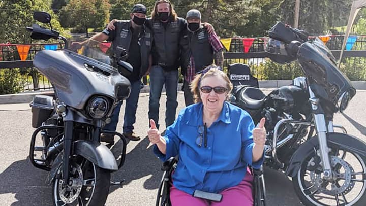 Highline Place Memory Care Invites Local Motorcycle Club to a Party!