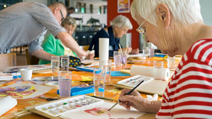 Can Art Help You Connect to a Loved One with Dementia? Yes!