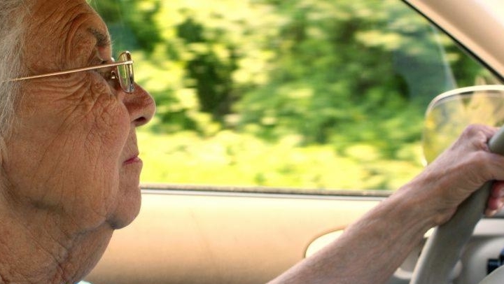 Parent Driving with Dementia? How to Take Their Keys, Not Their Dignity