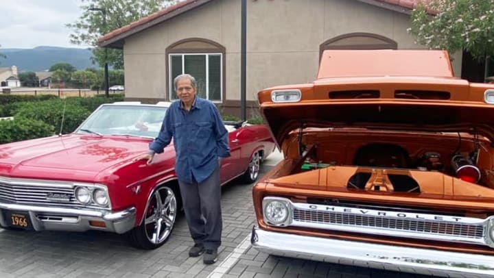 Vineyard Place Residents and Families Enjoy a Father's Day Car Show