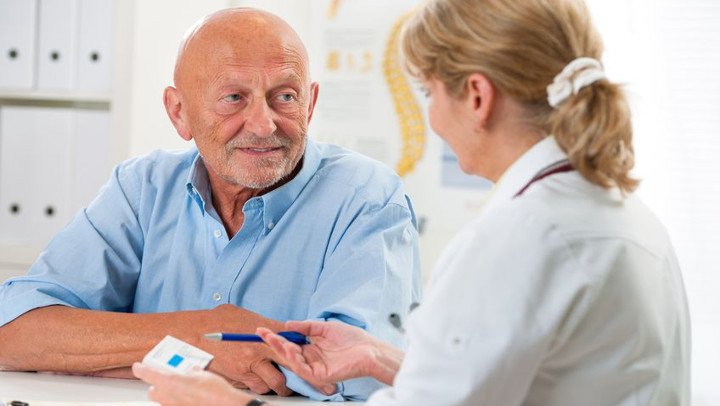 Getting a Doctor’s Assessment for a Loved One With Early Signs of Alzheimer’s