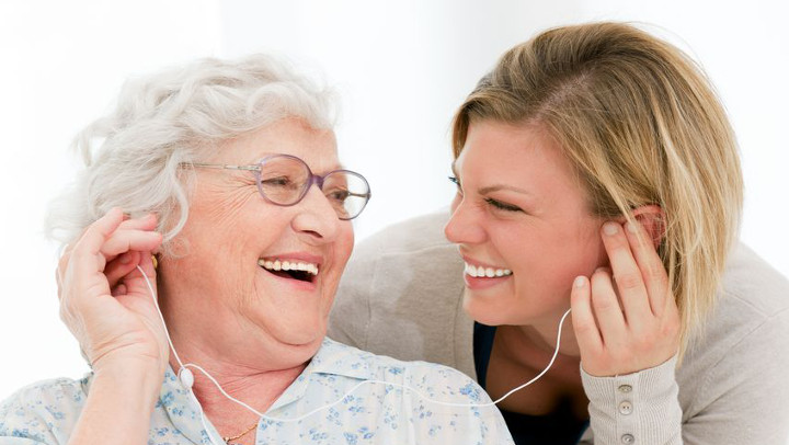 Dementia Care: Six Reasons Why It’s Changing (and they’re all good!)
