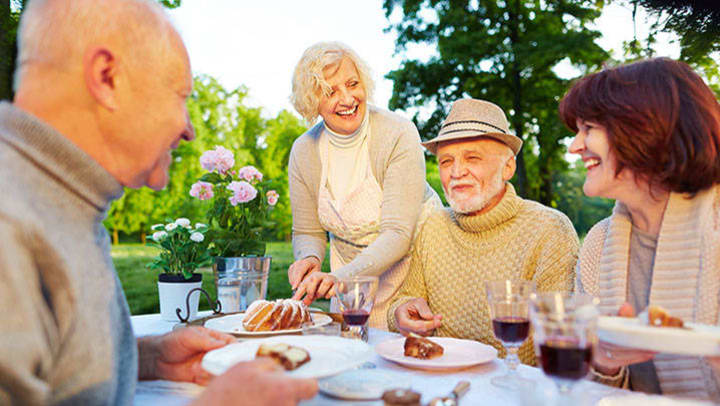 Summer Fun and Safety for Your Loved One With Dementia