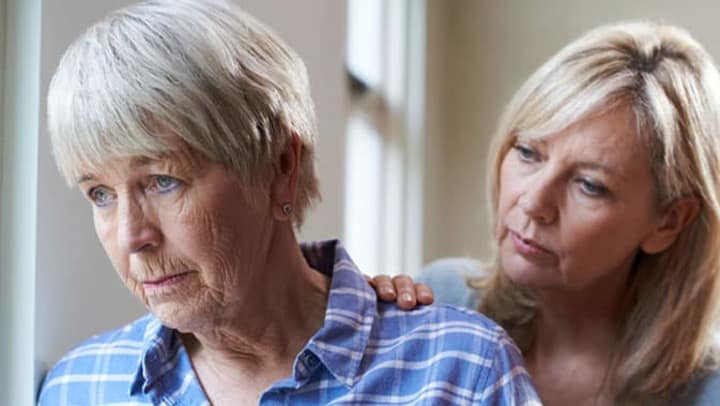 Alzheimer’s and Anxiety: How to Calm Mom’s Sudden Storms