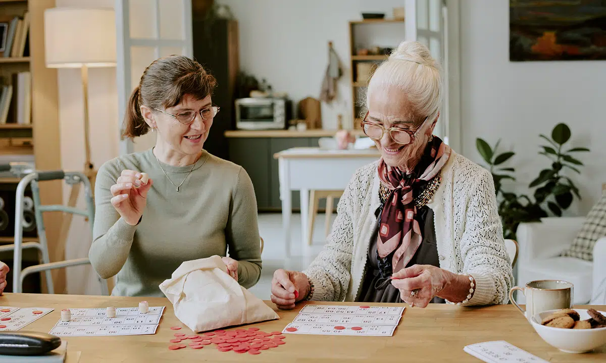 Activities to Reduce Winter Gloom for a Loved One with Dementia