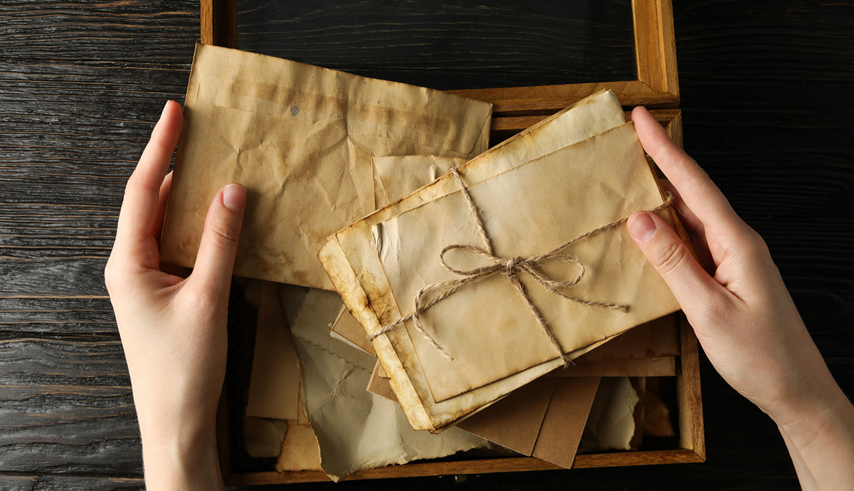 The Perfect Gift: A Memory Box for Your Loved One with Dementia