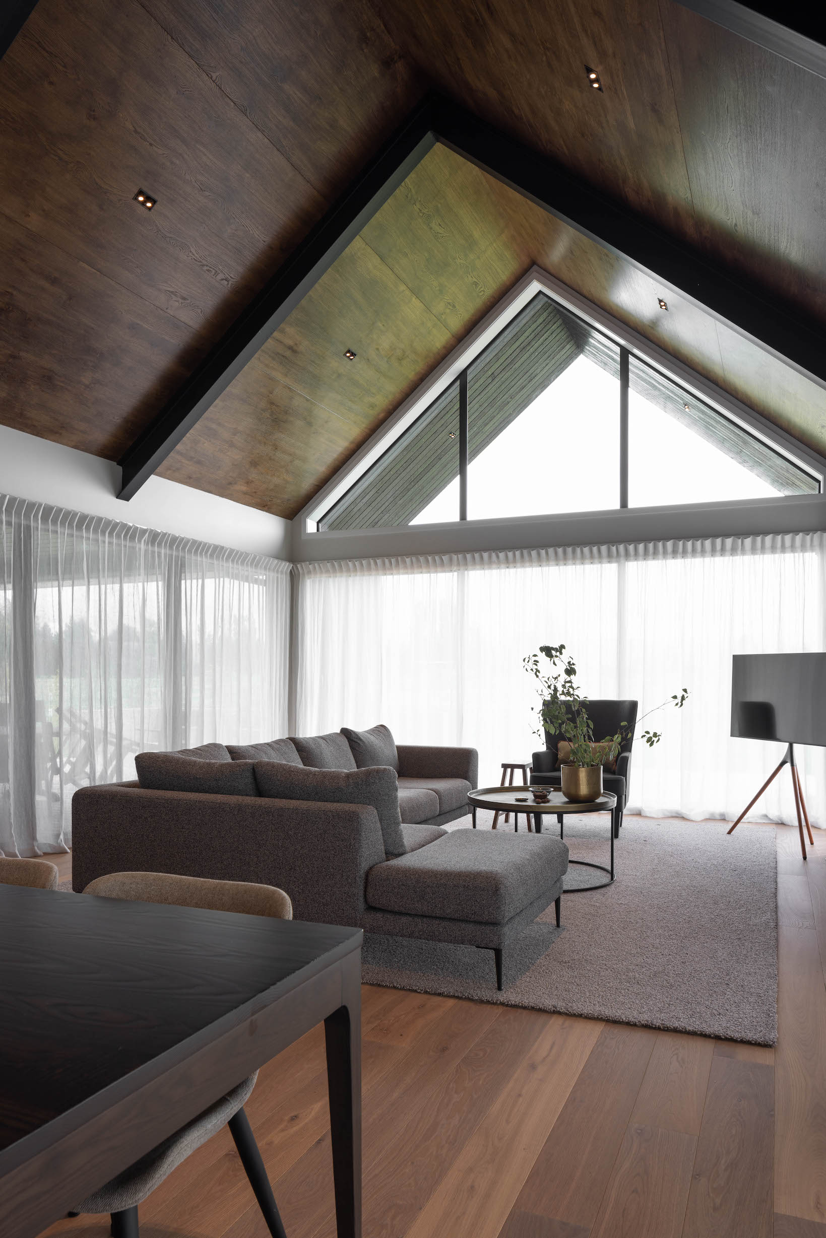Modern architectural home with outdoor living area built to last by Millar Construction