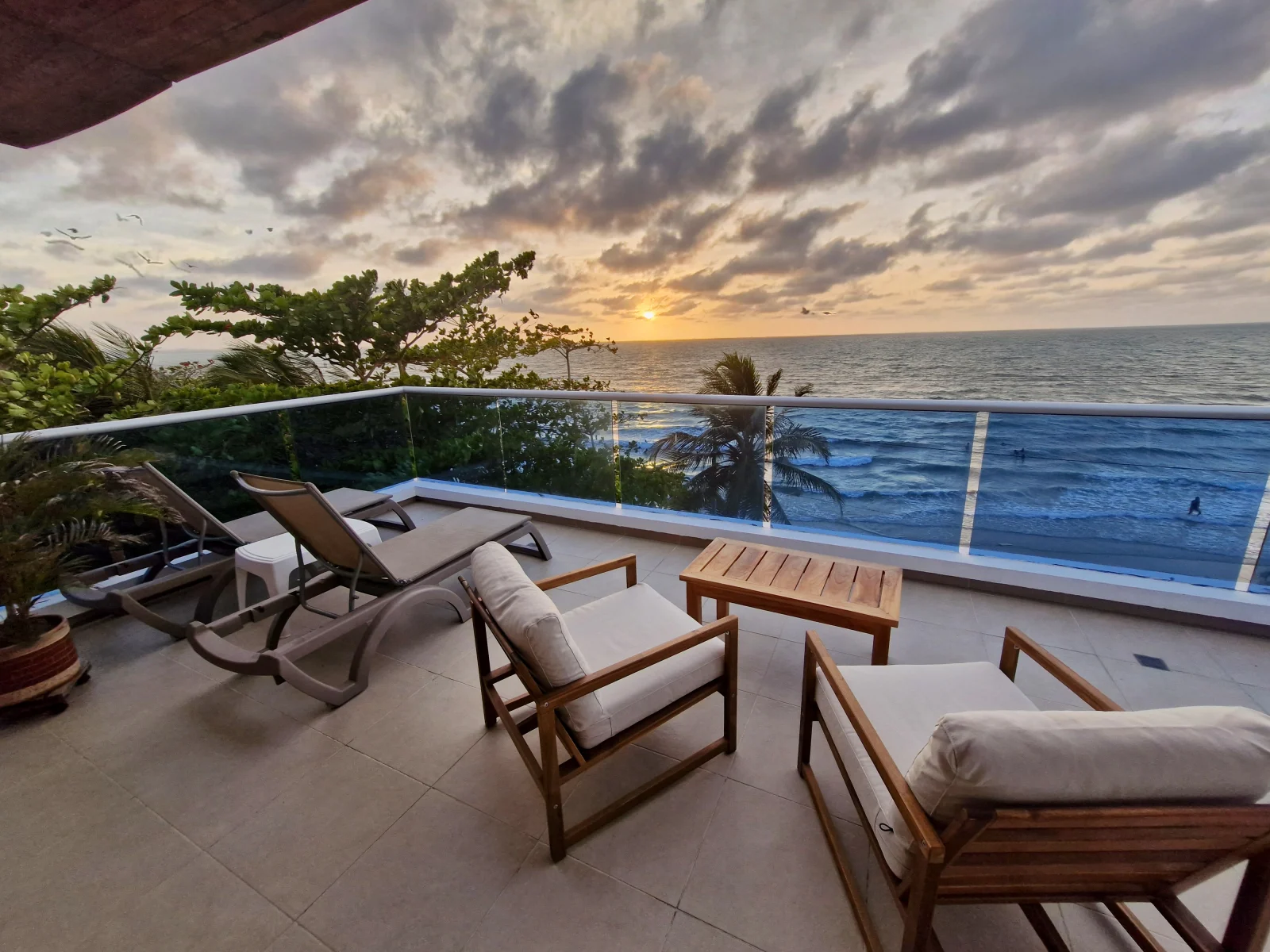 Suite Presidencial Frente al Mar — Hotel Camino Palmero Coveñas