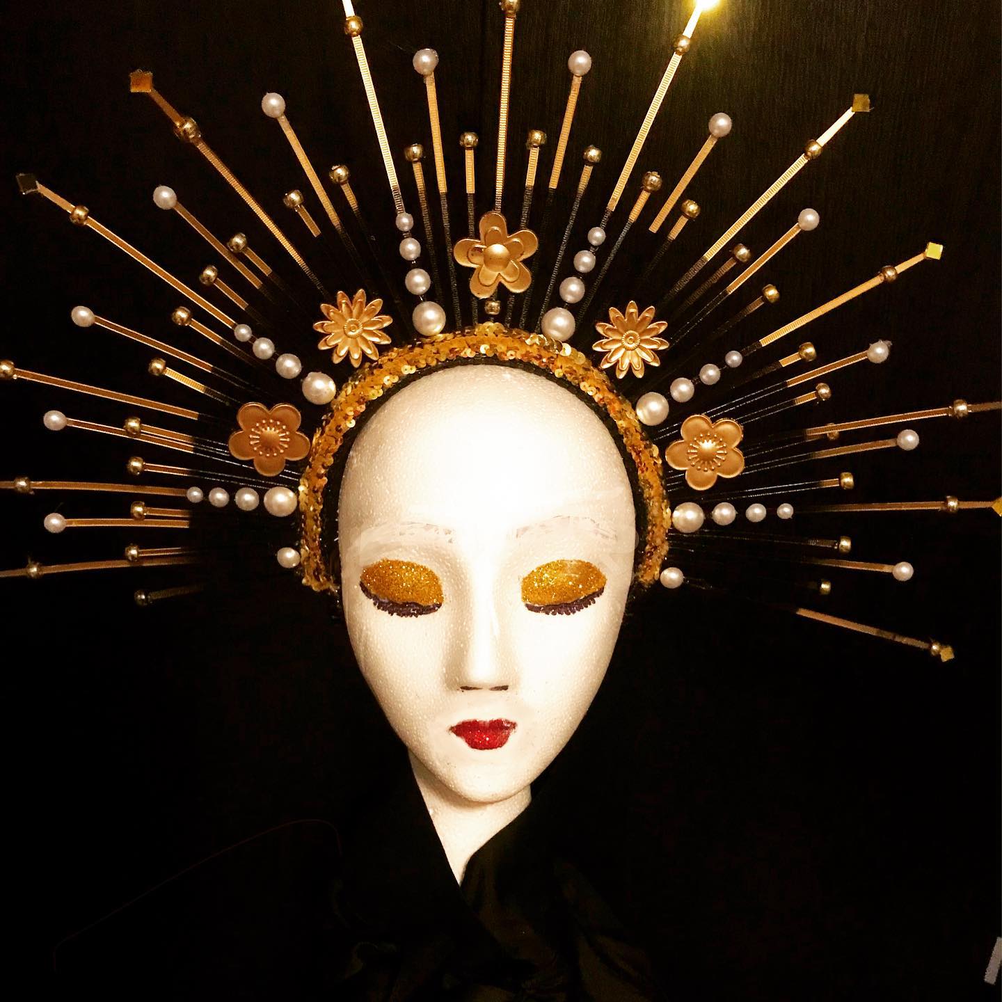 Gold Ray Pearl Crown