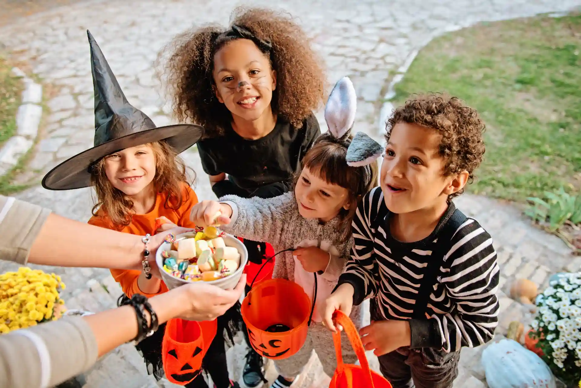 Follow the Dentist’s Halloween Advice!