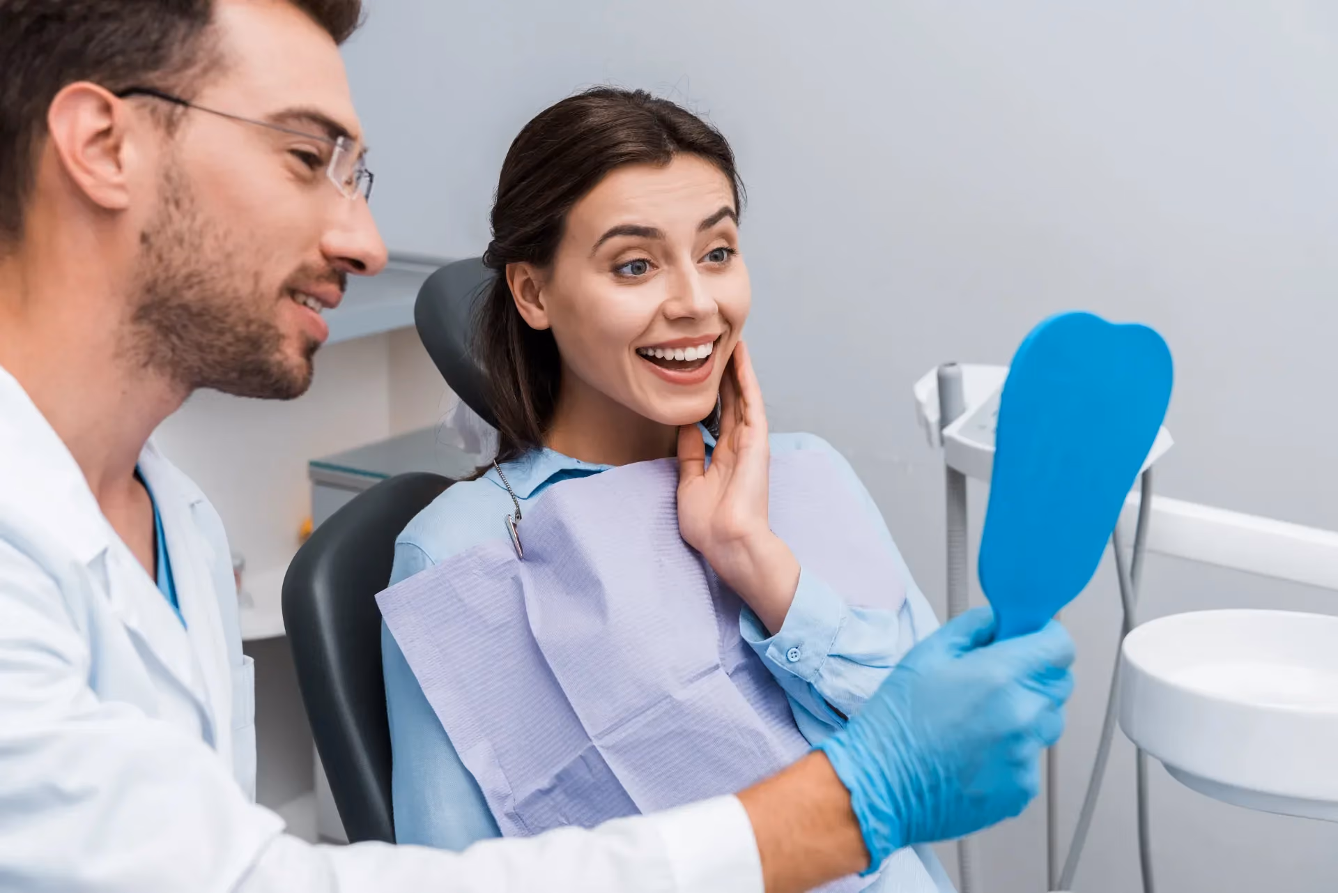 Can a Dentist Near Me Give Me a Smile Makeover?