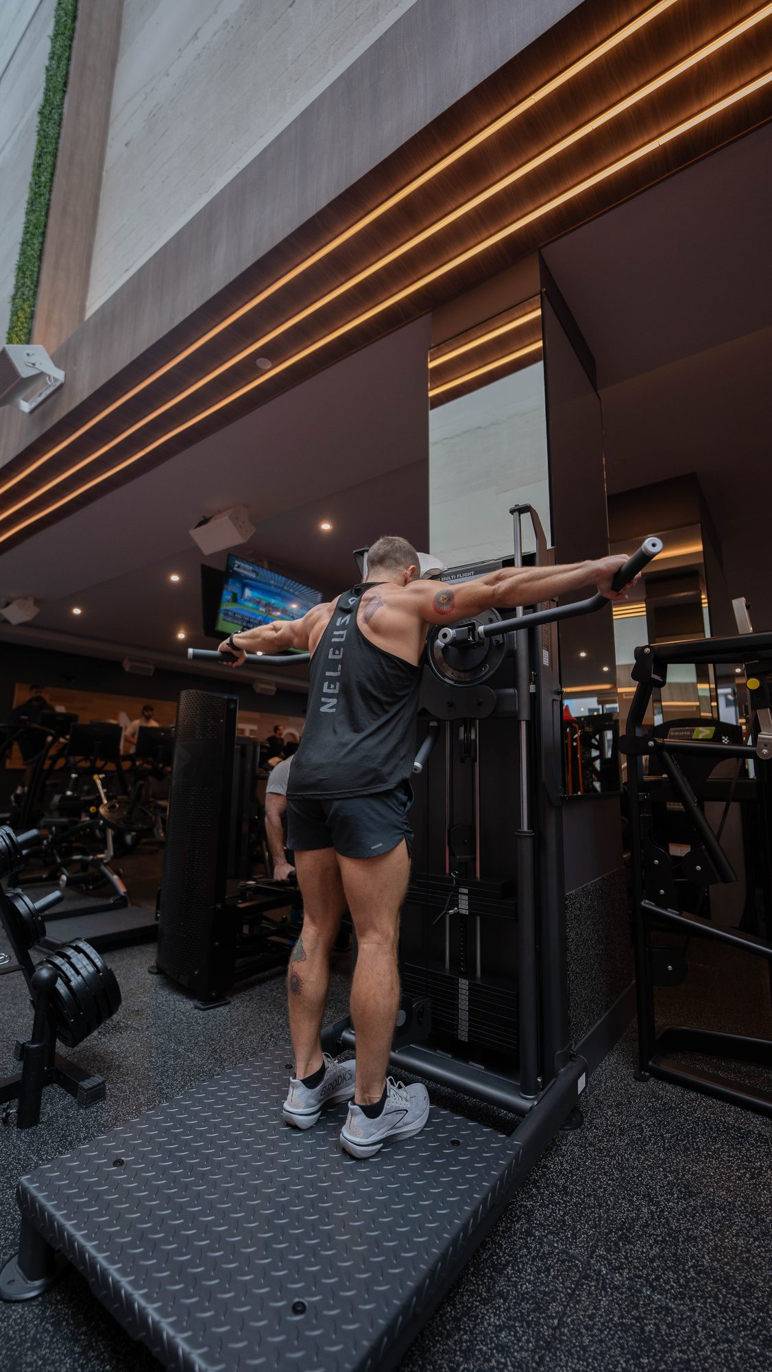 Anatomy South Beach — member training on Skelcore equipment