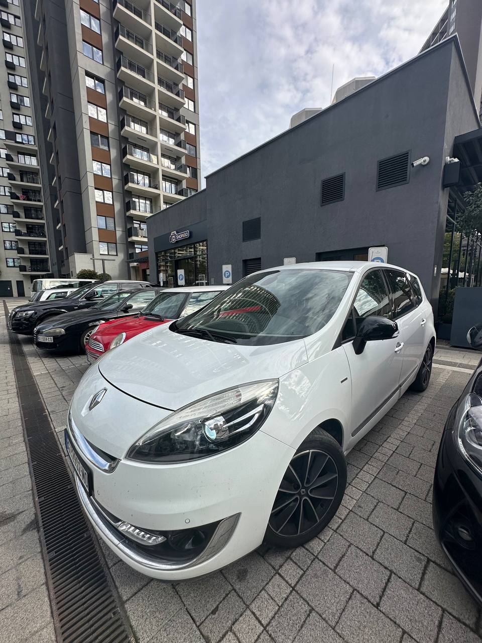 Rental car in Belgrade