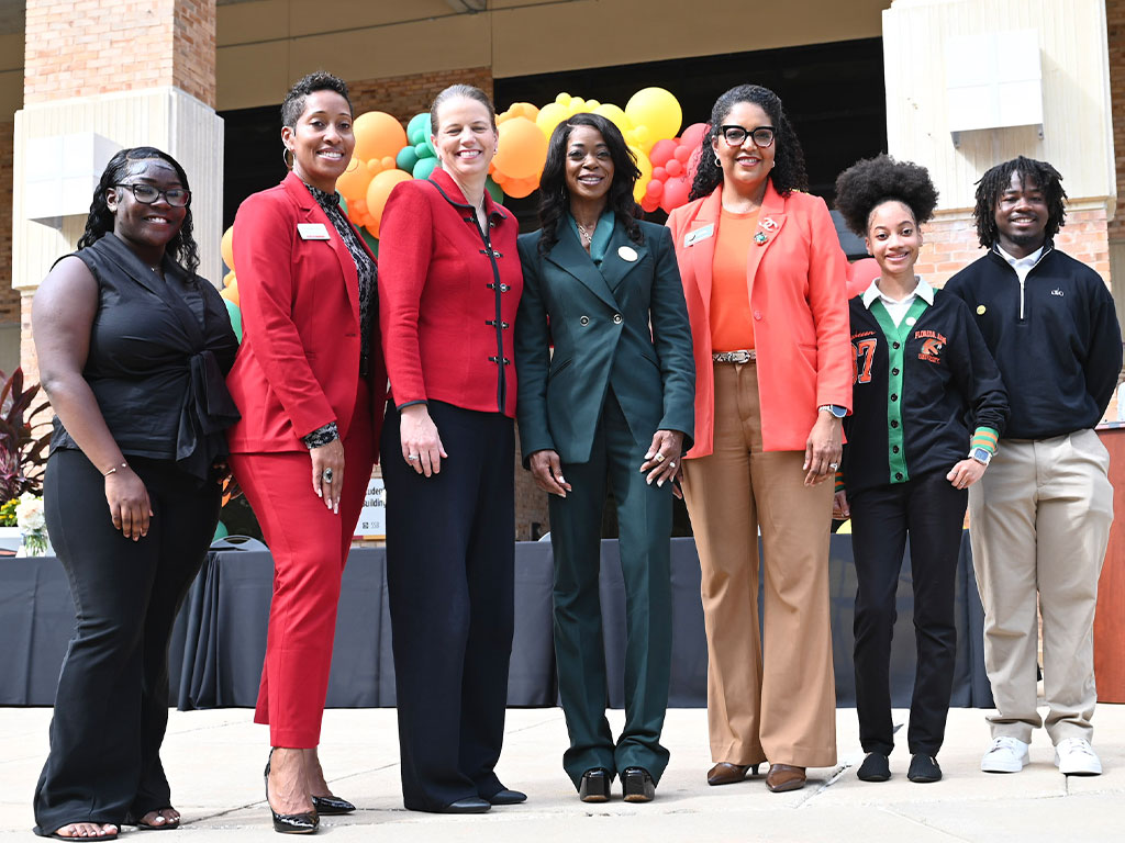 Does FAMU guarantee transfer admission from Valencia College?