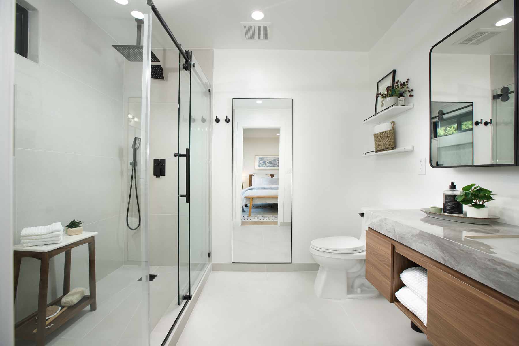 Primary bathroom at 19939 Hemmingway St