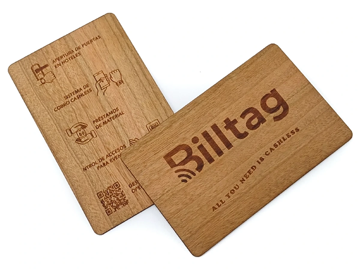 Tarjeta RFID de madera Billtag con iconos de accesos y cobro cashless grabados