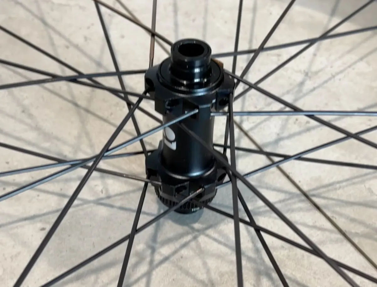10PLUS T Series 36-tooth star ratchet freehub mechanism