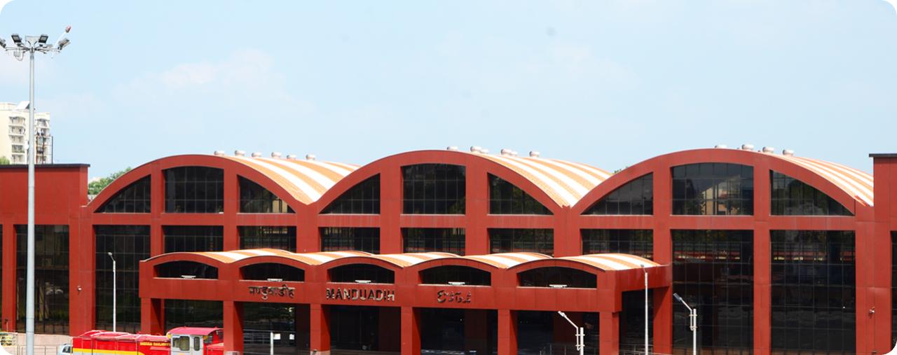 How Does Curved-Shaped Roofing Improve Energy Efficiency?