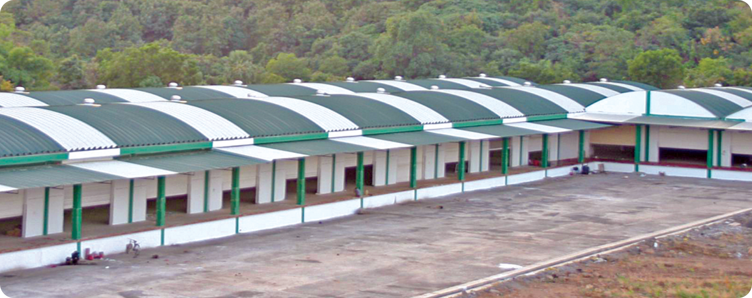 How Does Curved-Shaped Roofing Improve Energy Efficiency?