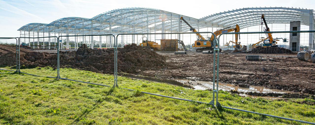 How Does Curved-Shaped Roofing Improve Energy Efficiency?