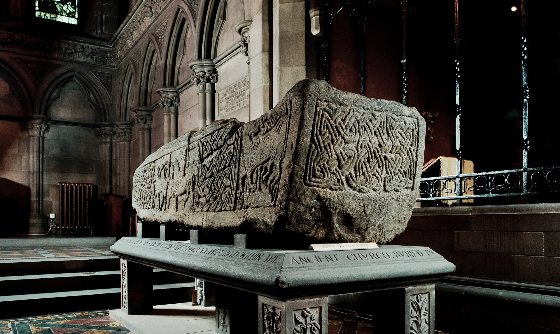 Govan Old Church/The Govan Stones